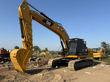 حفار زحاف CATERPILLAR 325