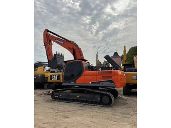 حفار زحاف DOOSAN DX225