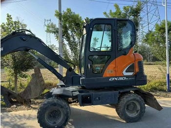 حفارة دولاب DOOSAN DX60W