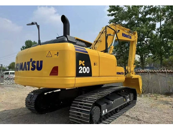 حفار زحاف KOMATSU PC200-8