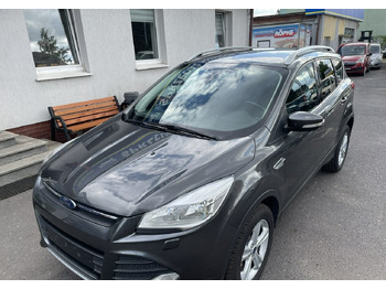 سيارة دفع رباعي FORD