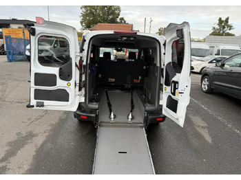 سيارة ستيشن FORD