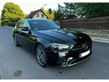 سيارة MERCEDES-BENZ