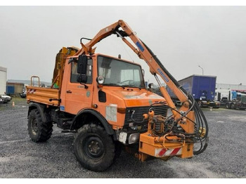 آلية المنفعة/ مركبة خاصة UNIMOG