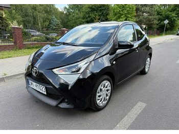 هاتشباك TOYOTA