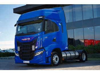 وحدة جر IVECO S-WAY