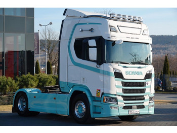 وحدة جر SCANIA R 450