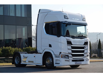 وحدة جر SCANIA R 450