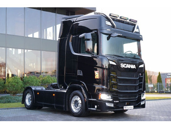 وحدة جر SCANIA S 500