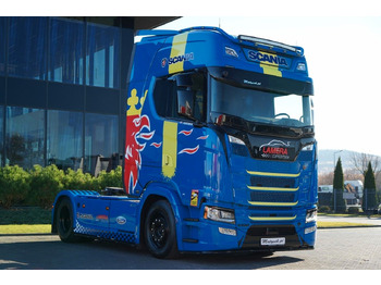 وحدة جر SCANIA S 520