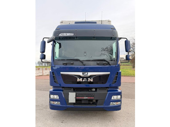 شاحنة ستارة MAN TGM 18.340 / FIRANKA / LIFT / SPROWADZONY / KLIMA POSTOJOWA / 2017 / 9700 ŁADOWNOŚĆ / AUTOMAT / 18 PALET / E6 / WINDA /: صورة 3 شاحنة ستارة MAN TGM 18.340 / FIRANKA / LIFT / SPROWADZONY / KLIMA POSTOJOWA / 2017 / 9700 ŁADOWNOŚĆ / AUTOMAT / 18 PALET / E6 / WINDA /: صورة 3