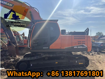 حفار زحاف DOOSAN DX225LCA