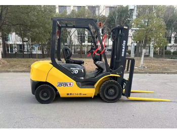 رافعة شوكية ديزل KOMATSU