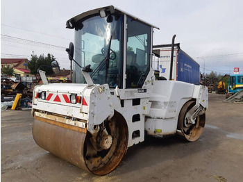 مدحلة اسفلت CATERPILLAR