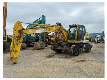 حفارة دولاب DOOSAN DX160W