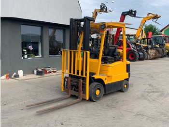 رافعة شوكية تعمل بالغاز HYSTER