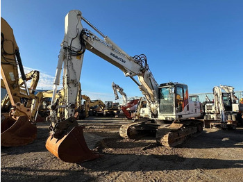 حفار زحاف KOMATSU PC240NLC-8