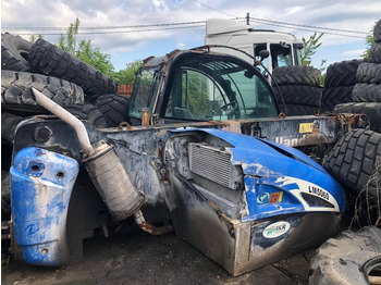 رافعة تلسكوبية NEW HOLLAND