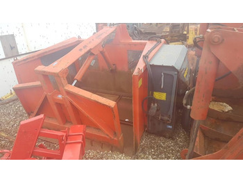 عربة خلط الأعلاف