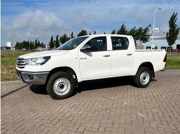 شاحنة البيك أب TOYOTA Hilux