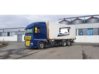 شاحنة مقفلة DAF XF 105 460
