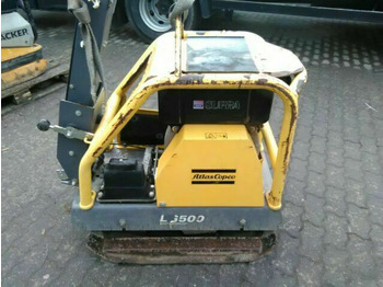 لوحة اهتزازية DYNAPAC
