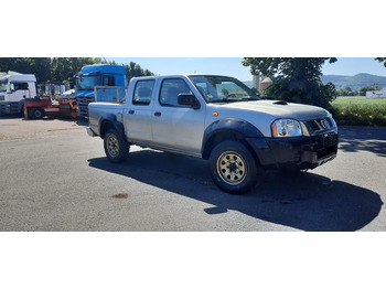 سيارة دفع رباعي NISSAN