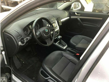 سيارة ستيشن Škoda Octavia Scout Vollausst. 105 KW: صورة 4