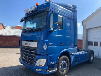 وحدة جر DAF XF 106 440