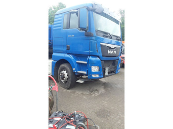 وحدة جر MAN TGX 18.460