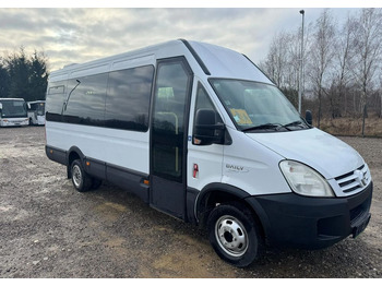 حافلة صغيرة IVECO Daily