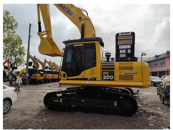 حفار زحاف KOMATSU PC200-8