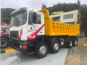 شاحنة قلاب MAN 35.422