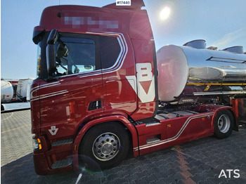 وحدة جر SCANIA R 530 V8