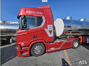 وحدة جر SCANIA R 530 V8