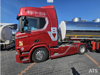 وحدة جر SCANIA R 530 V8