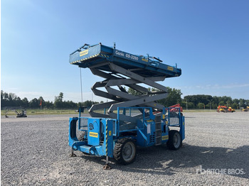رافعة هيدروليكية مقصية 2008 Genie GS-3390 Diesel Scissor Lift: صورة 2