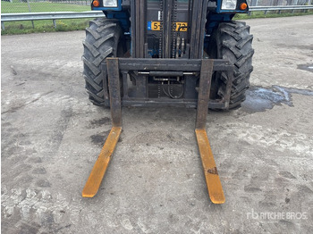 رافعة شوكية للأرض الوعرة 2015 Manitou M30-4 4x4 Rough Terrain Forklift: صورة 5 رافعة شوكية للأرض الوعرة 2015 Manitou M30-4 4x4 Rough Terrain Forklift: صورة 5