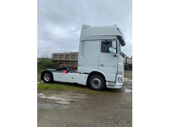 وحدة جر DAF XF 530