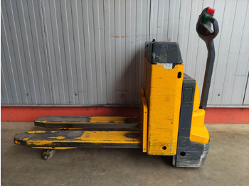 آلة التكديس JUNGHEINRICH