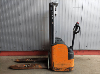 آلة التكديس STILL