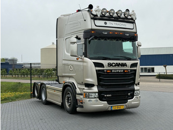 وحدة جر SCANIA R 580