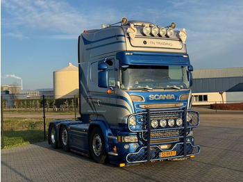 وحدة جر SCANIA R 450