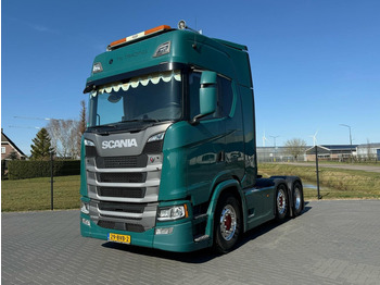 وحدة جر SCANIA S 500