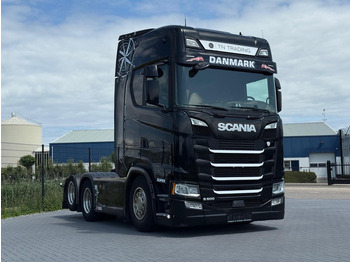 وحدة جر SCANIA S 500