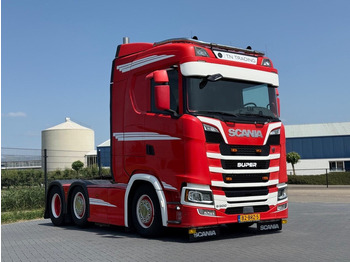 وحدة جر SCANIA S 500