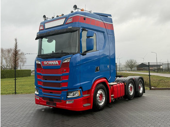 وحدة جر SCANIA S 520