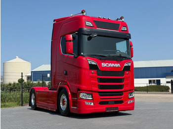 وحدة جر SCANIA S
