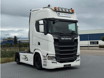 وحدة جر SCANIA S