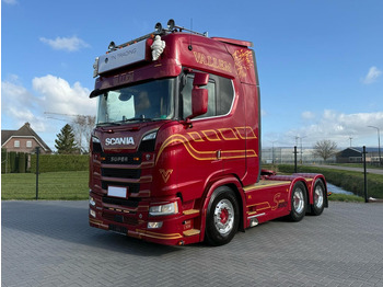 وحدة جر SCANIA S 650
